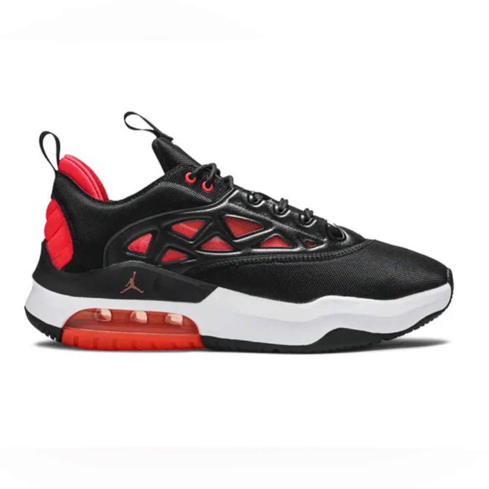 Women’s Nike Jordan Air Max 200 XX / Black, Bright Crimson & White / Size 7